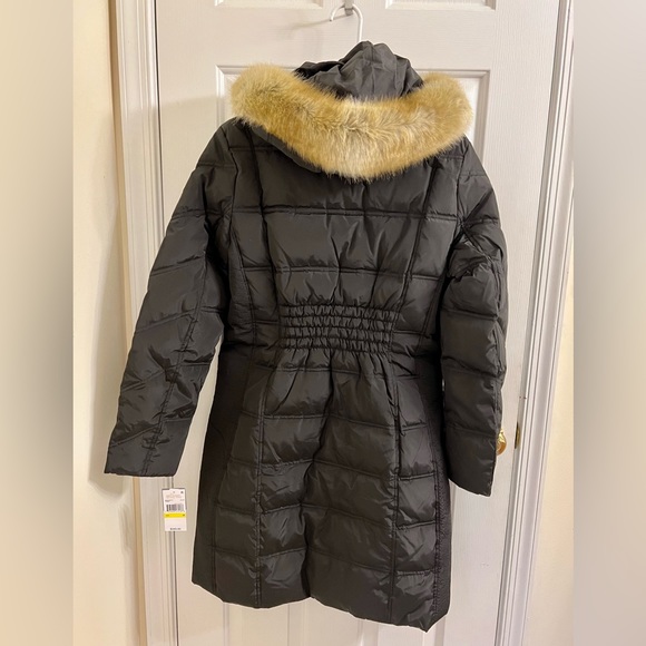 MICHAEL KORS Faux-Fur-Trim Hooded Chevron Down Puffer Coat, Black, Size M, NWT - Picture 4 of 7